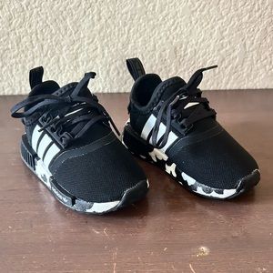 Black/White Toddler Adidas Shoes (Size 5K)